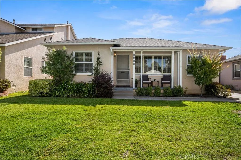 4328 Snowden Avenue, Lakewood