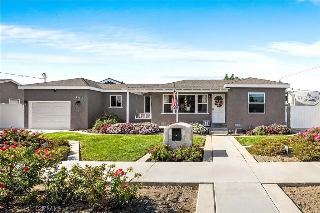 4582 Howard Avenue, Los Alamitos