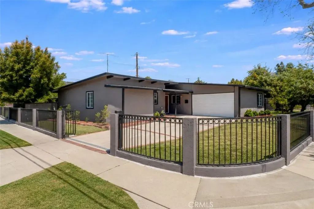 18027 Hatton Street, Reseda