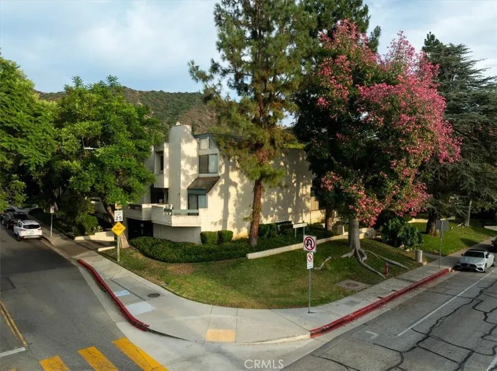 1734 N Verdugo 10, Glendale