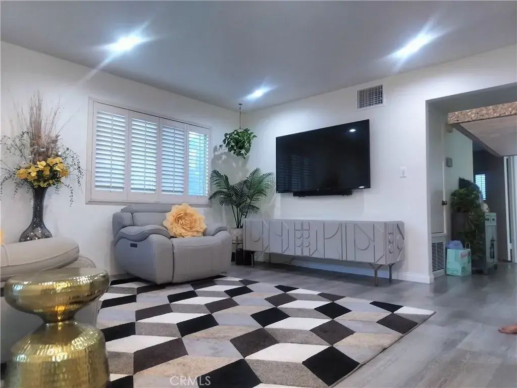 13144 Bromont, Sylmar