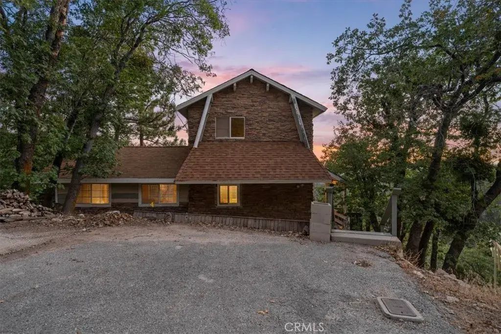 2190 Tank Road, Running Springs