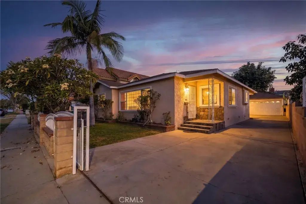 11945 209th, Lakewood
