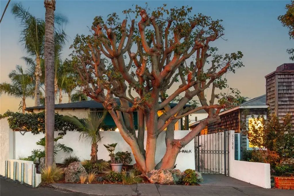 5796 Campo Walk, Long Beach
