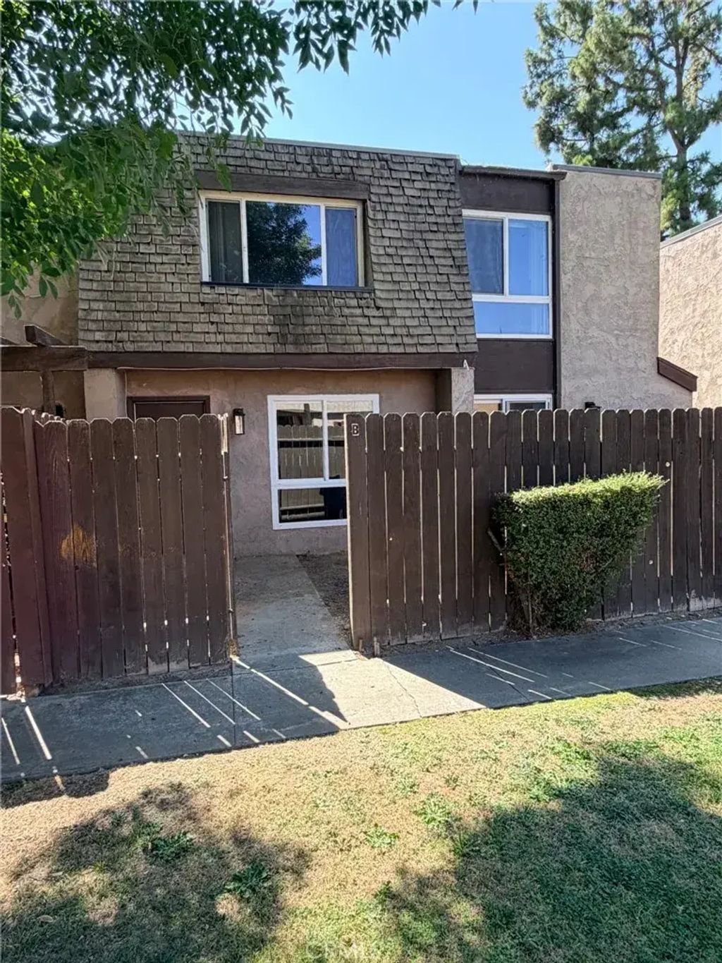 2200 Cedro Court B, Bakersfield