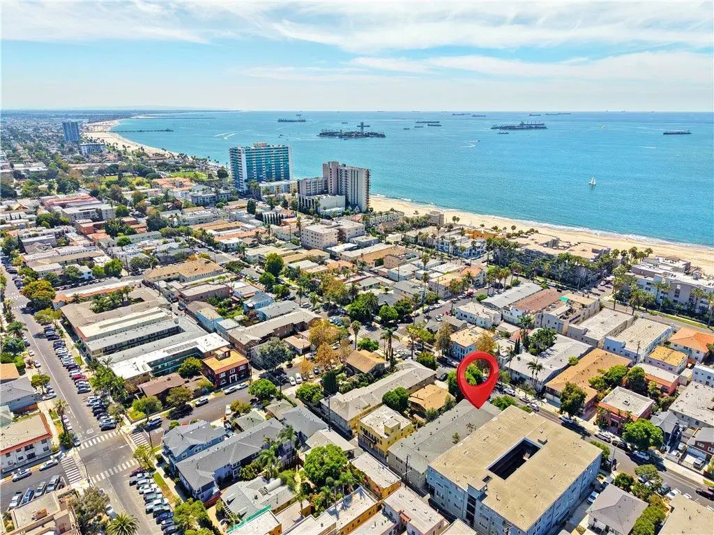 1405 E 1st 10, Long Beach