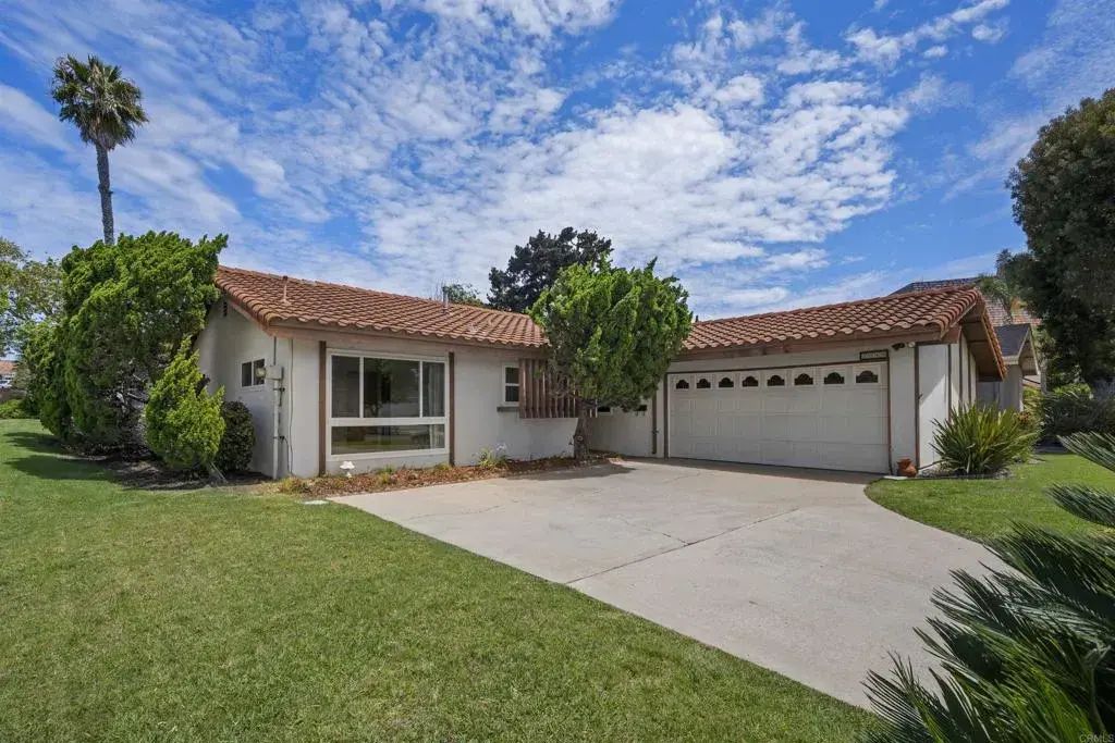 3048 Renault Street, 