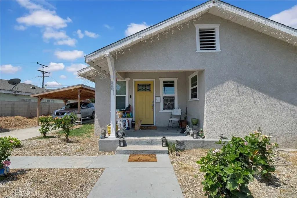 8811 Mary Avenue, Los Angeles