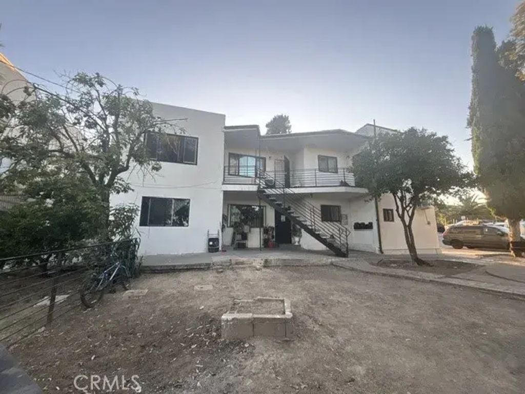 5210 Oakland, Los Angeles