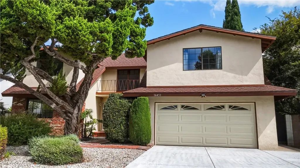 16451 Knapp St, North Hills