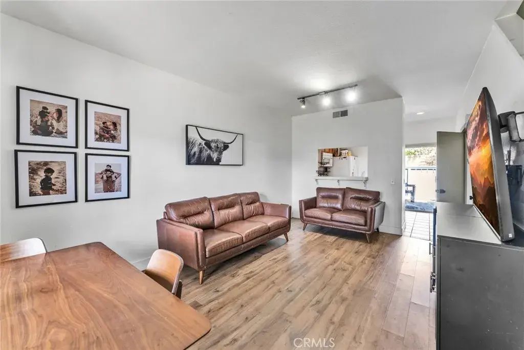 926 W Philadelphia K57, Ontario