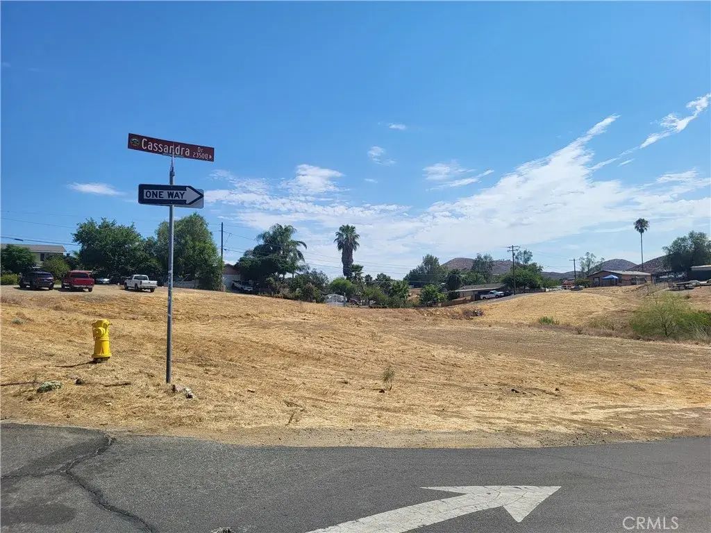 Cassandra, Menifee