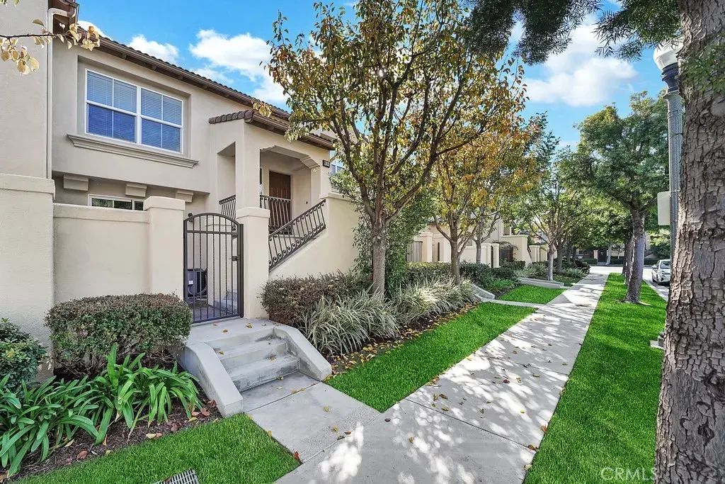 32 League, Irvine