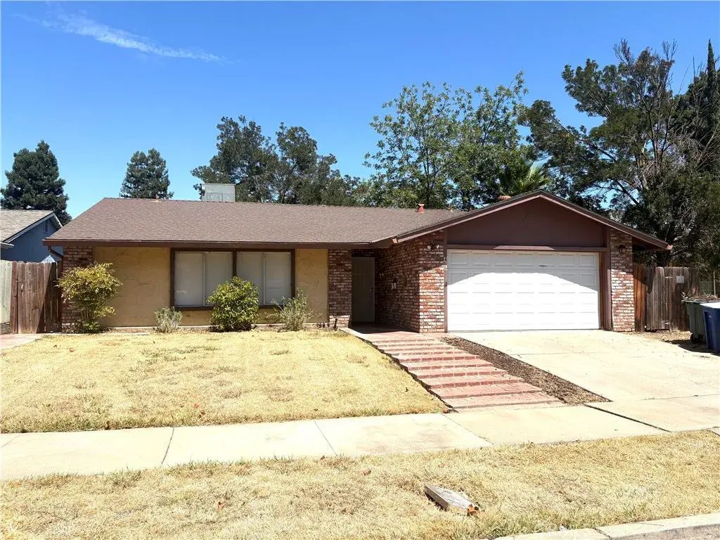 455 Columbia, Merced