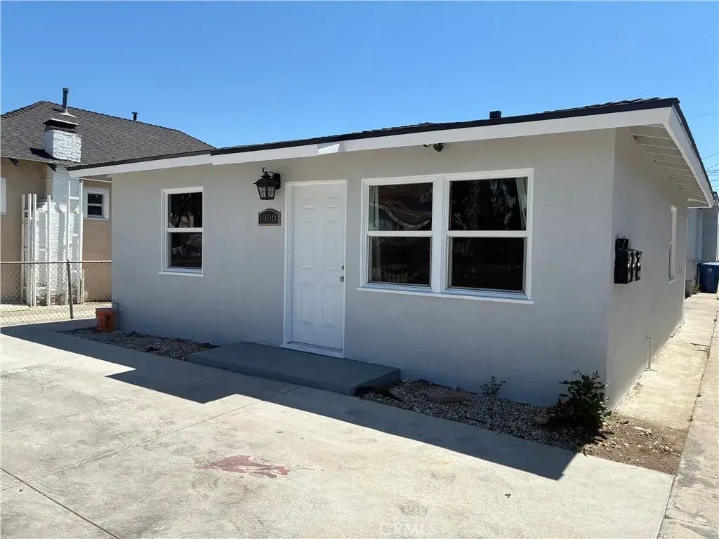 1000 E 54, Los Angeles