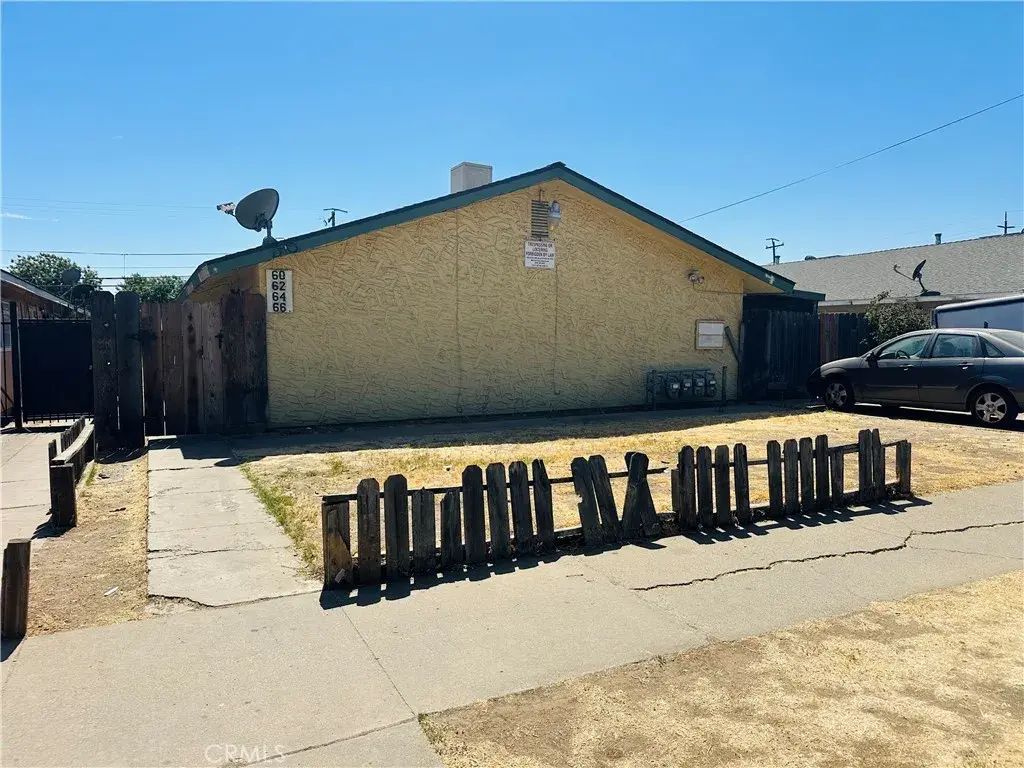 60 E 12th, Merced