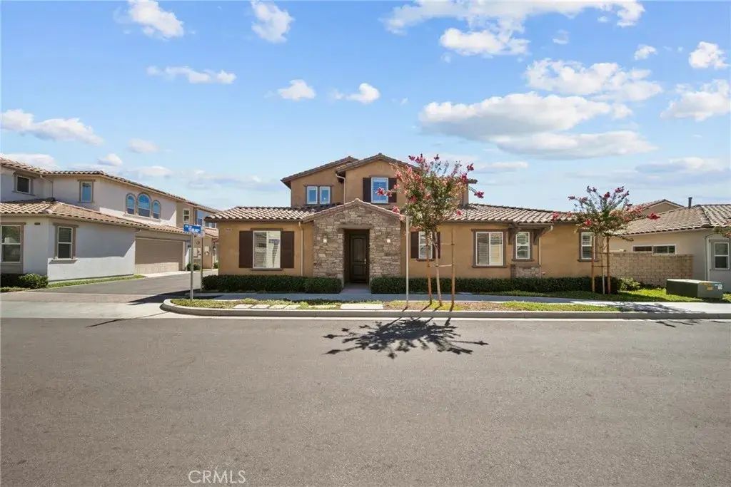 27105 Yearling, Saugus