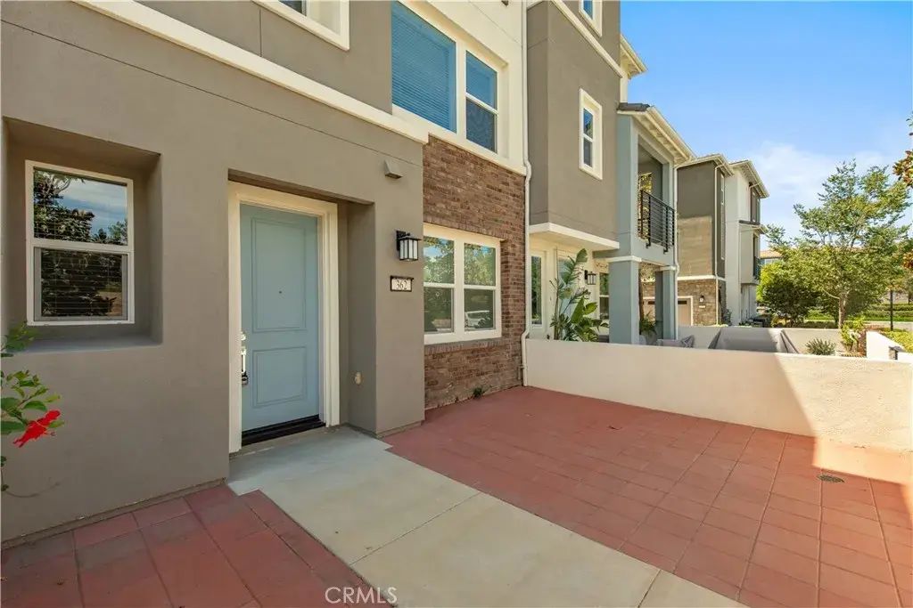 362 Bellver, Lake Forest