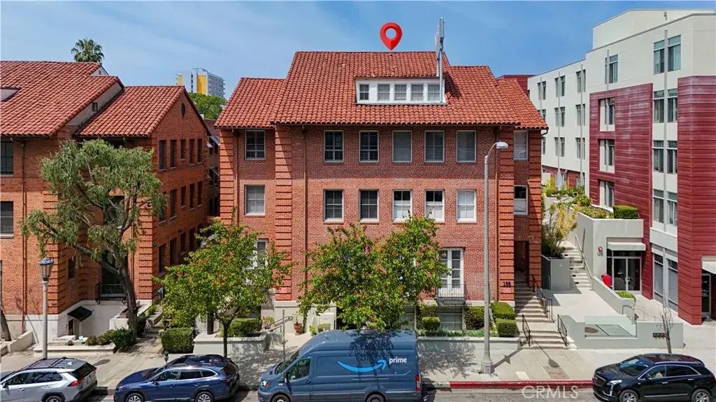 139 S Los Robles 104, Pasadena