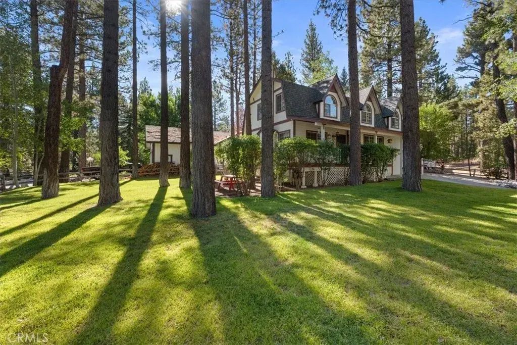 416 Pineview, Big Bear City