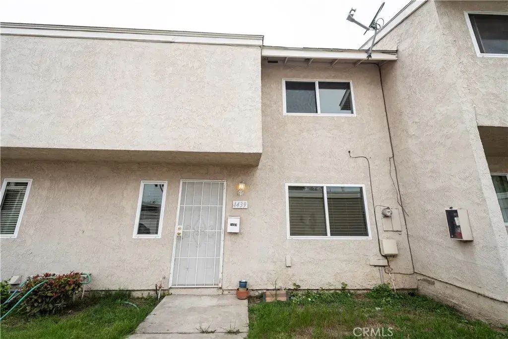 1439 N Elderberry Avenue, Ontario