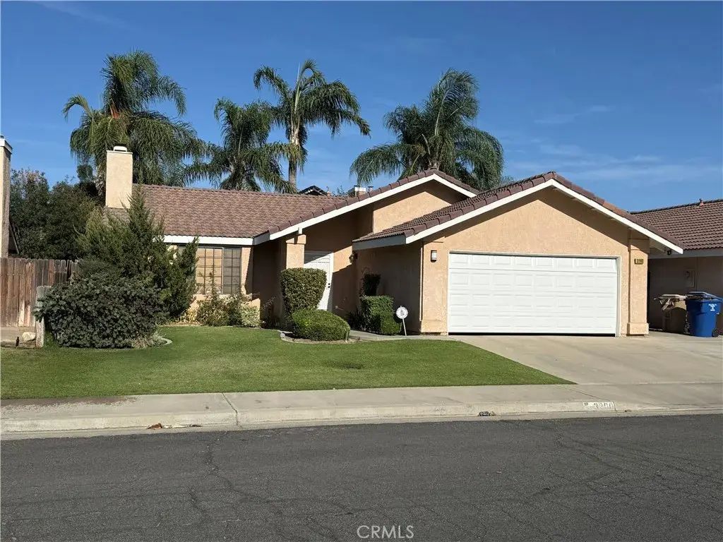 3200 Cattleman, Bakersfield
