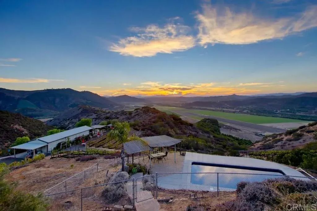 16850 Old Survey Road, Escondido