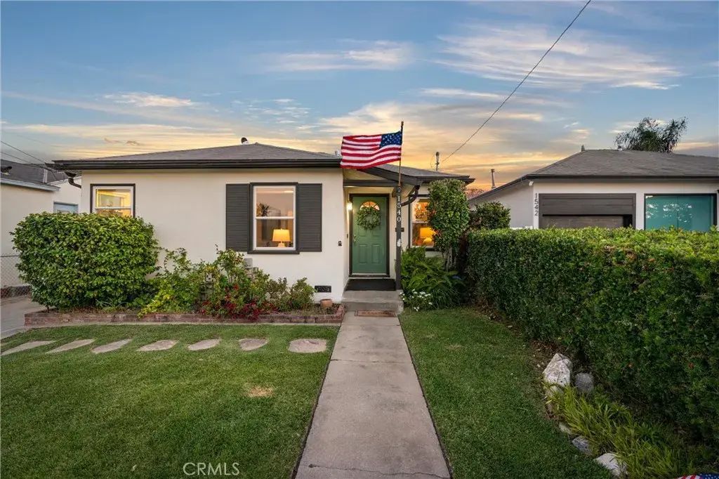 1540 W 215th Street, Torrance