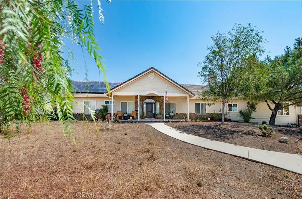 9726 Escondido Canyon, Agua Dulce