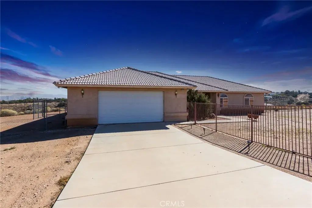 8605 Cantel Court, Oak Hills