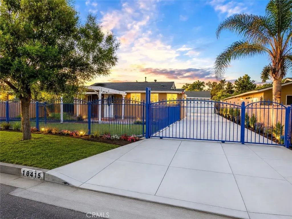 16845 E Newburgh, Azusa