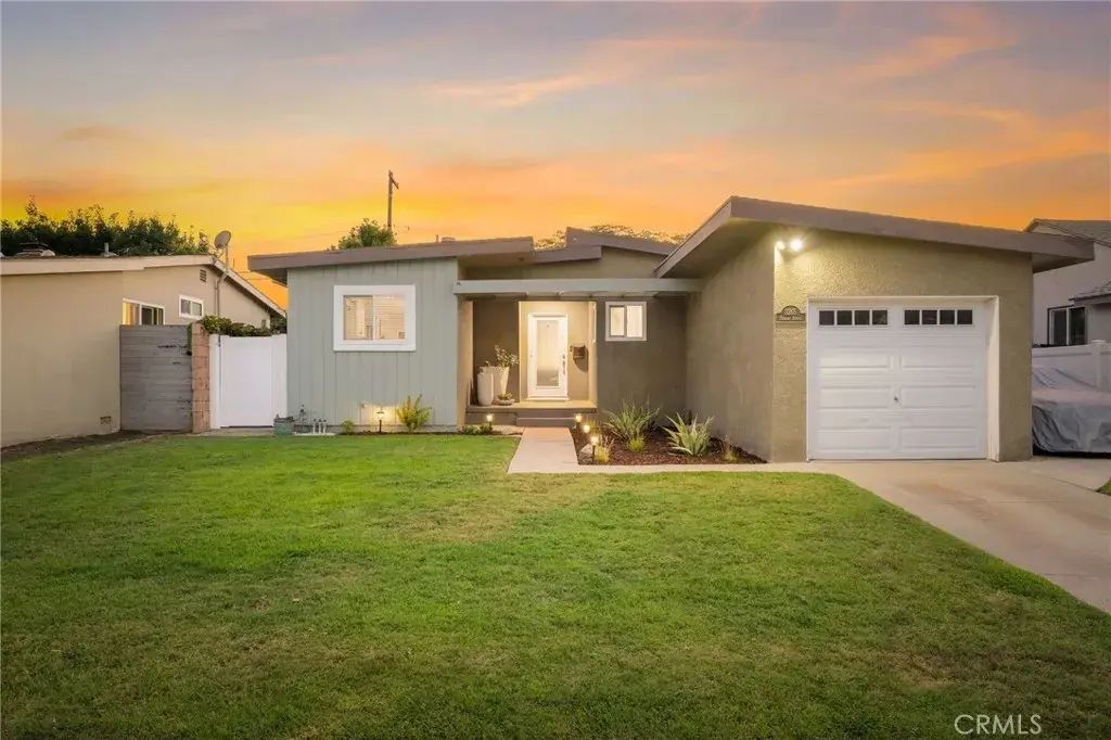 3265 Senasac, Long Beach