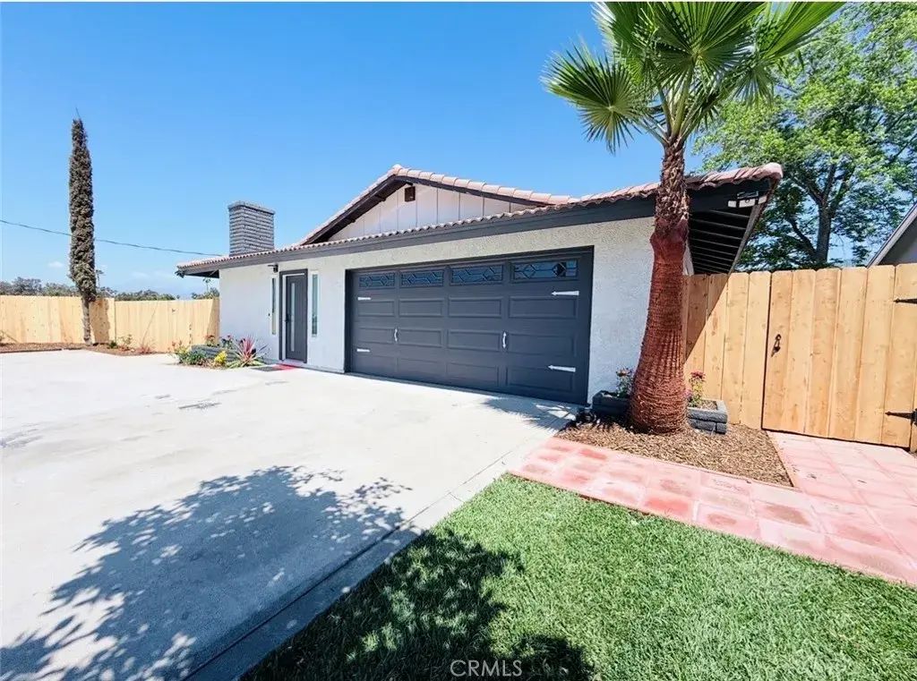 972 E Lynwood Drive, San Bernardino