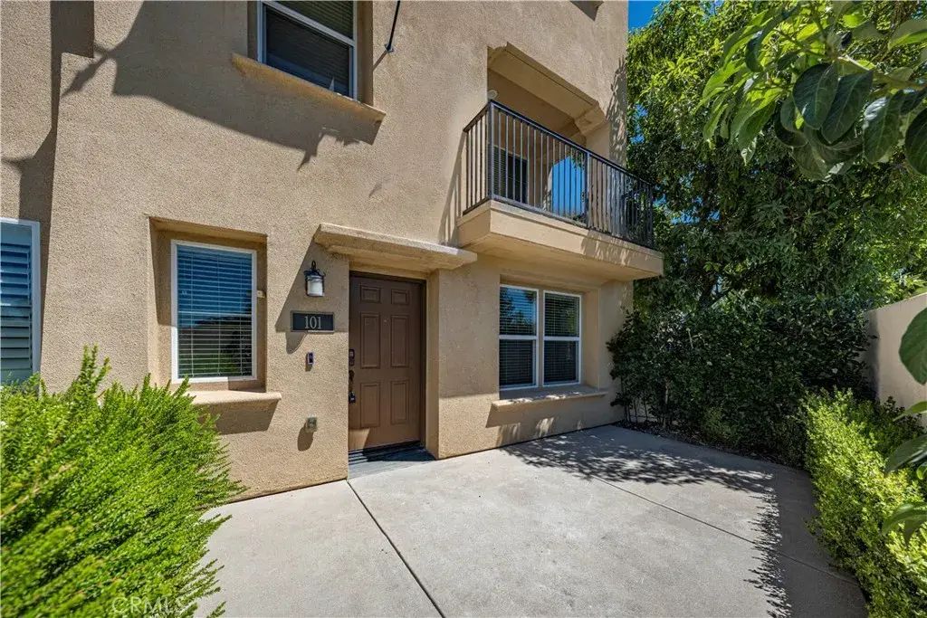 803 N Dalton Avenue 101, Azusa