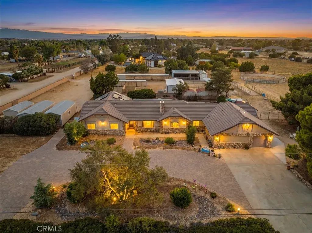 2651 W Avenue N12, Palmdale