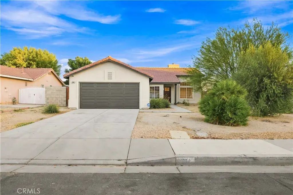 3304 E Avenue K4, Lancaster