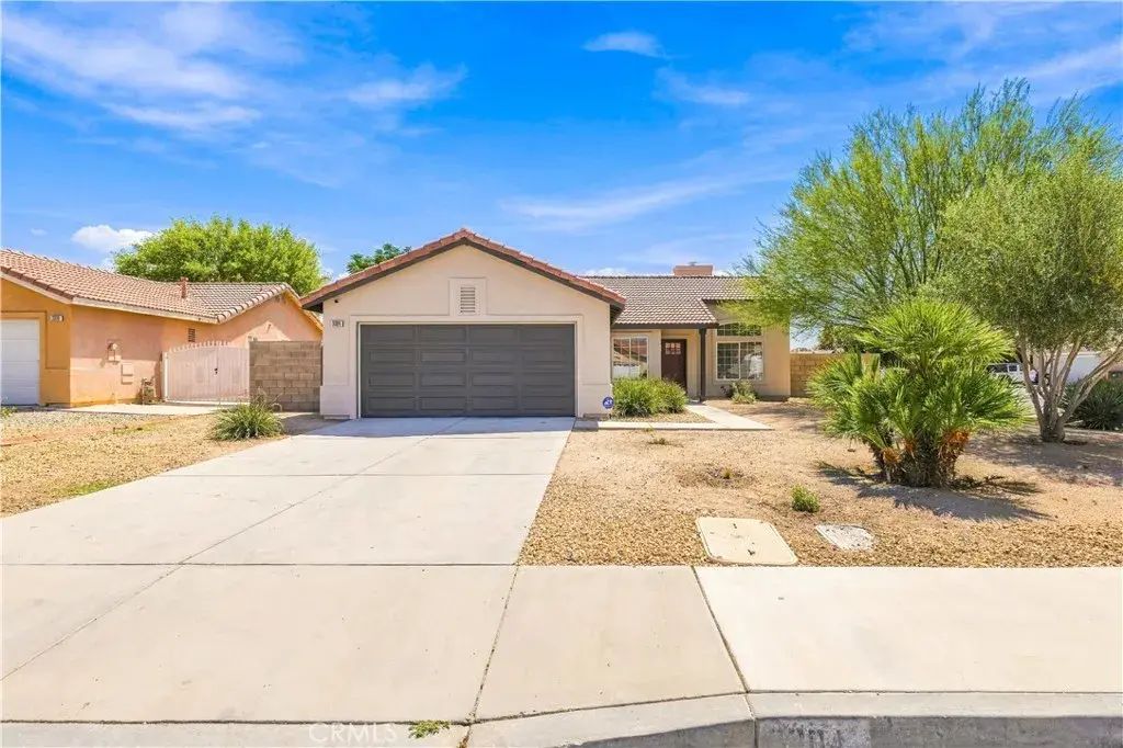 3304 E Avenue K4, Lancaster