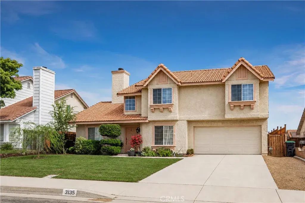 3135 Dearborn Avenue, Palmdale