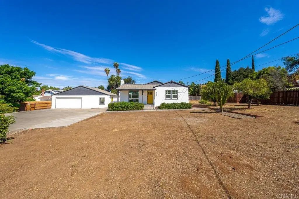 9130 Johnson Dr, La Mesa