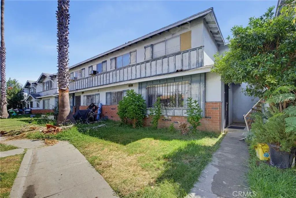 13 Paradise North, Carson