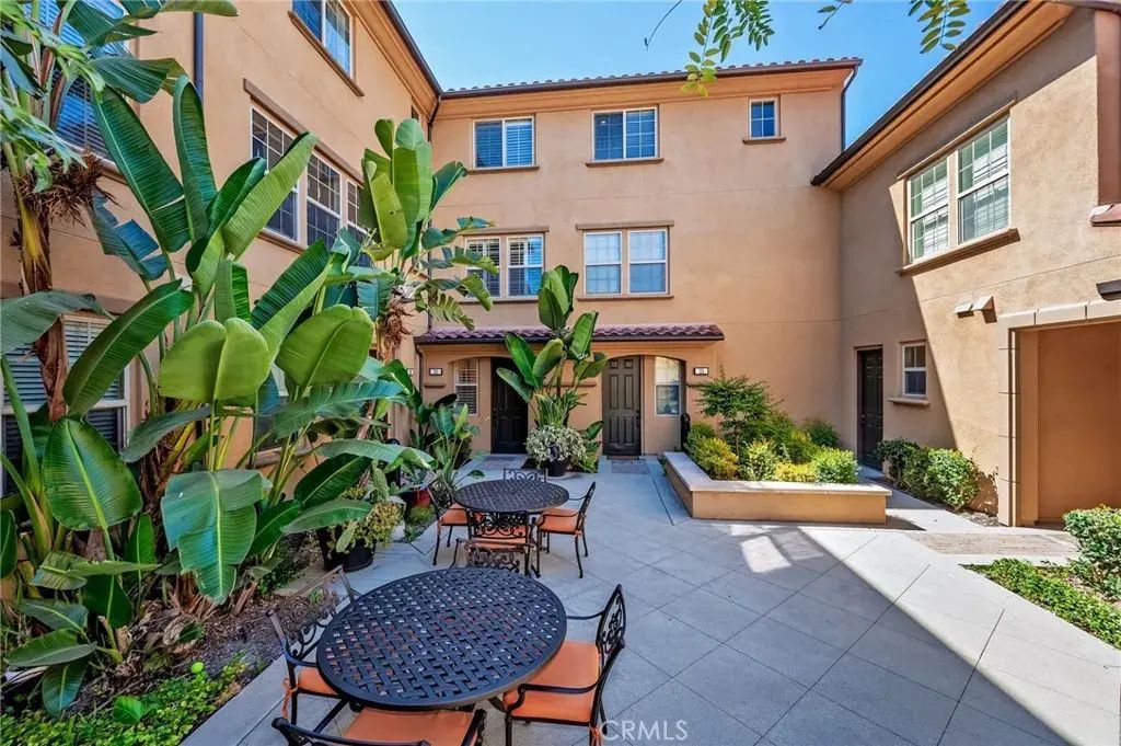 33 Silverado, Irvine