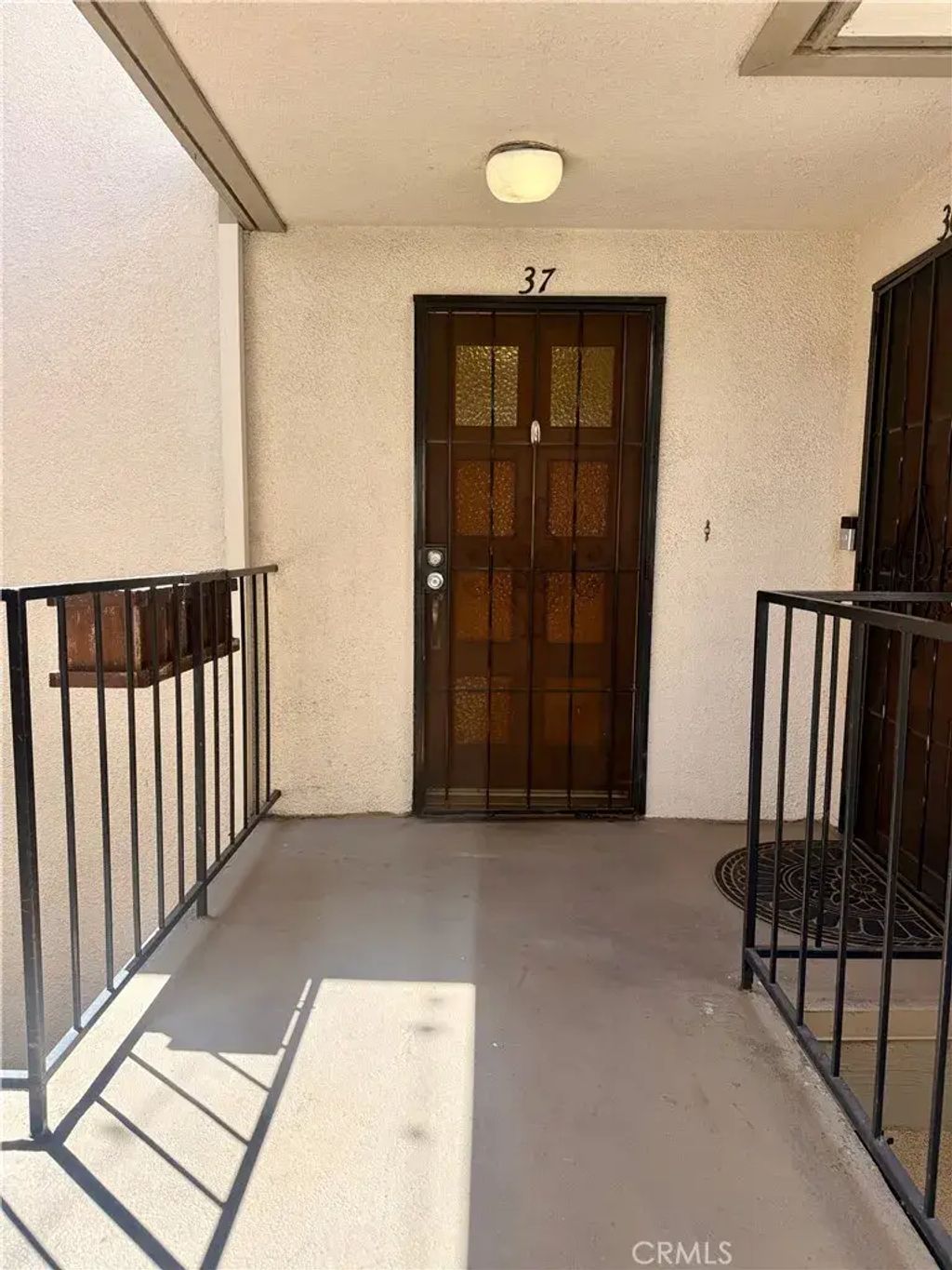 2575 E 19th, Signal Hill
