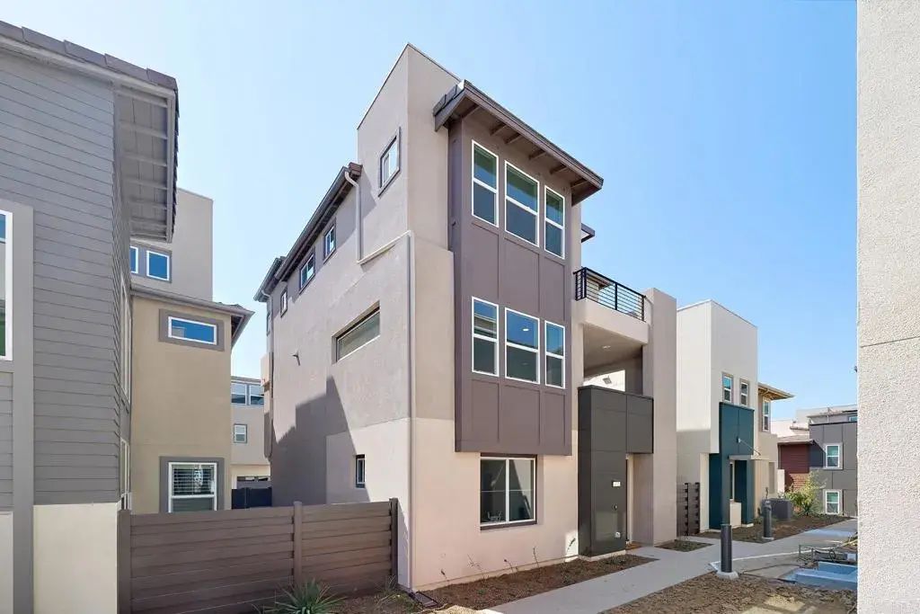 472 Gadget Road, San Marcos