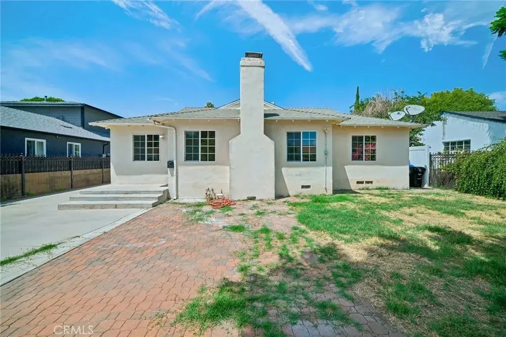 7419 Gaviota Avenue, Van Nuys