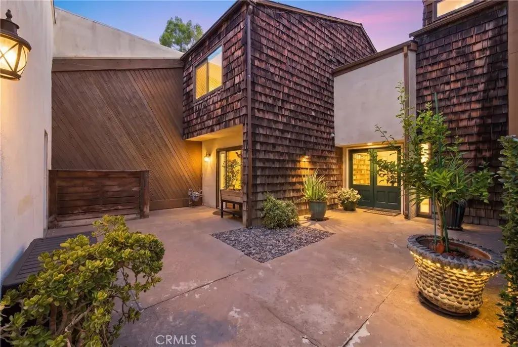 9415 Friendly Woods, Whittier