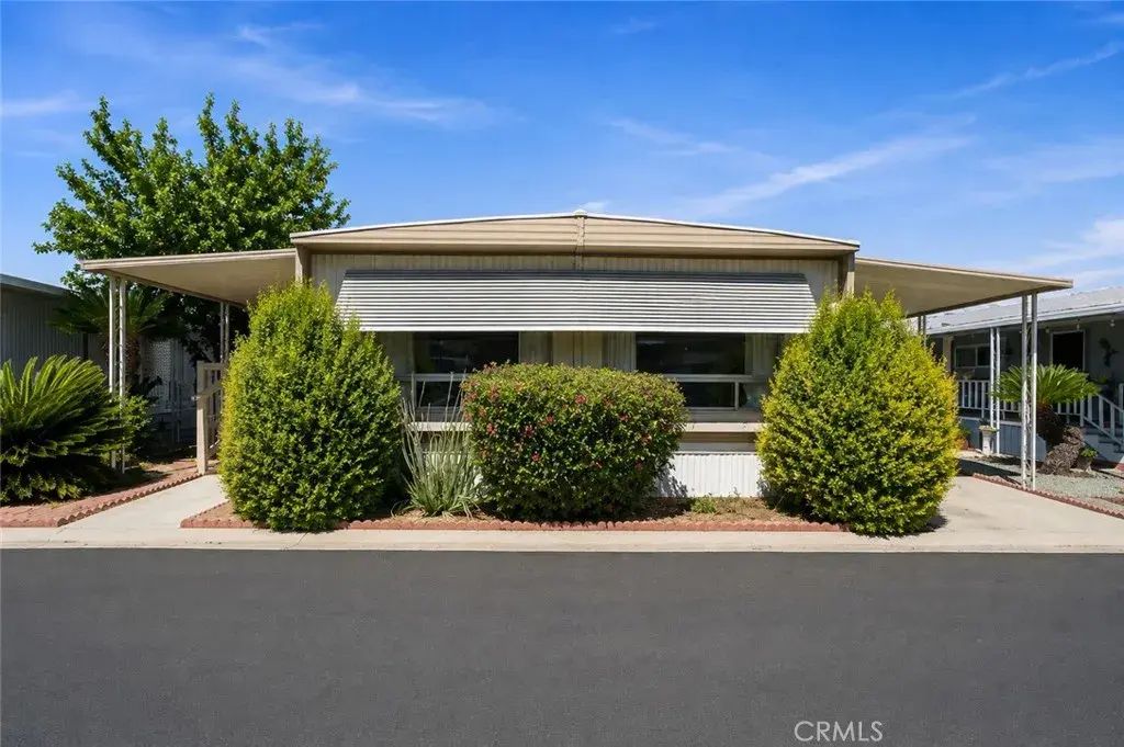8811 Canoga 225, Canoga Park