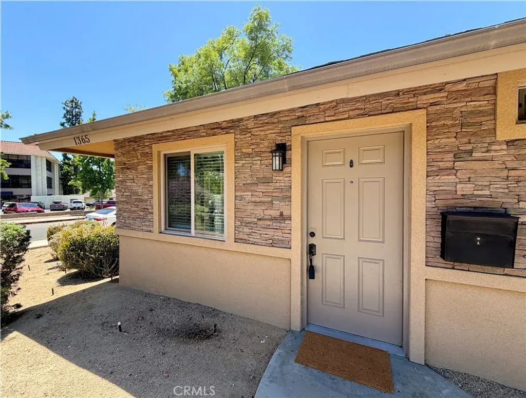 1365 Lafayette Road A, Claremont