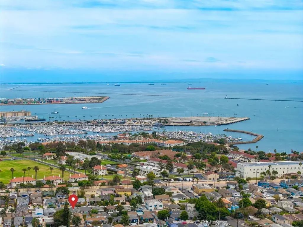 2639 S Denison Avenue, San Pedro