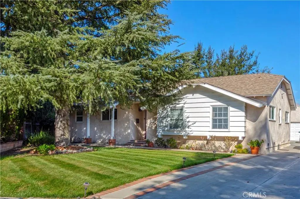 9433 Geyser Avenue, Northridge