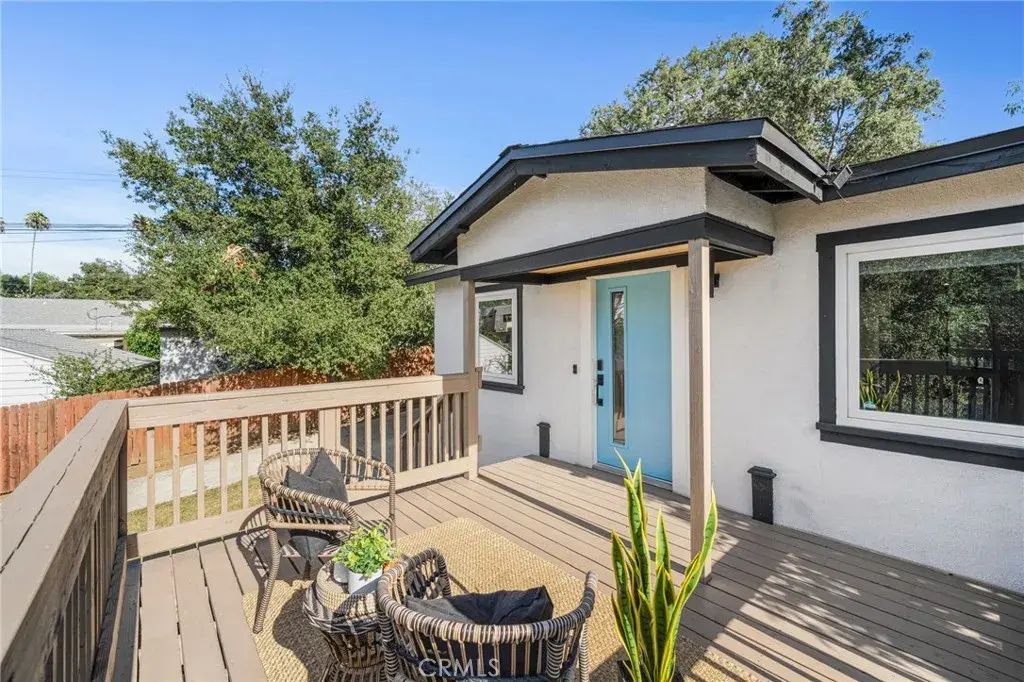 1808 Chickasaw Avenue, Los Angeles